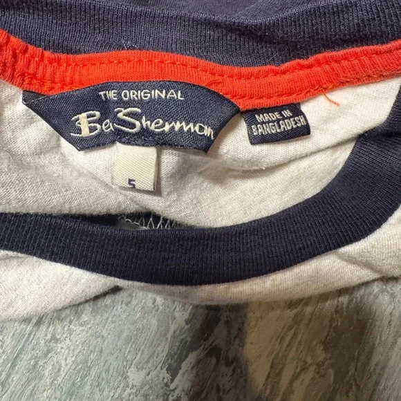 ๐3/$15 Ben Sherman Tee with pocket - Picture 5 of 5